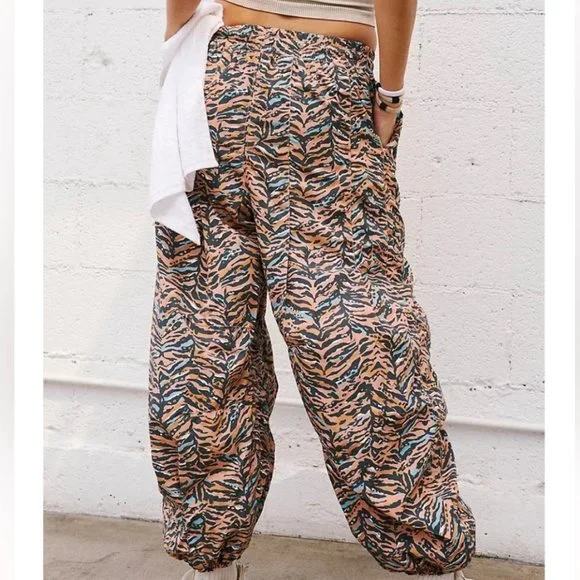 Free People Movement Zephyr Funky Print Balloon Baggy Drawstring Pants - Picture 4 of 9
